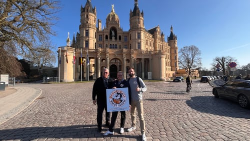 Basketball macht Schule auf Tour in Schwerin